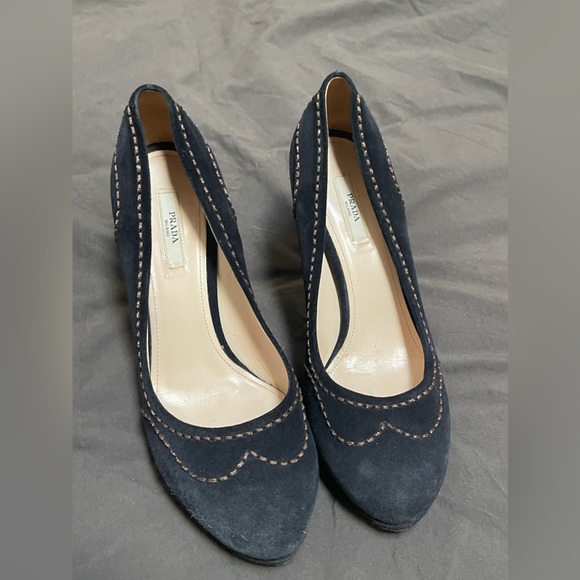 Prada Navy Suede Pumps with gorgeous stitching- no longer fit me! - Picture 8 of 9